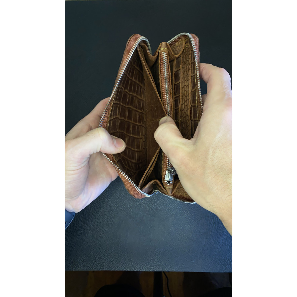 Кожаный клатч-кошелек на молнии коньяк под крокодила