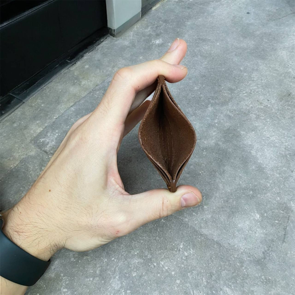 Кожаный картхолдер Dagaz из натуральной кожи Kaiser виски на 6 карт